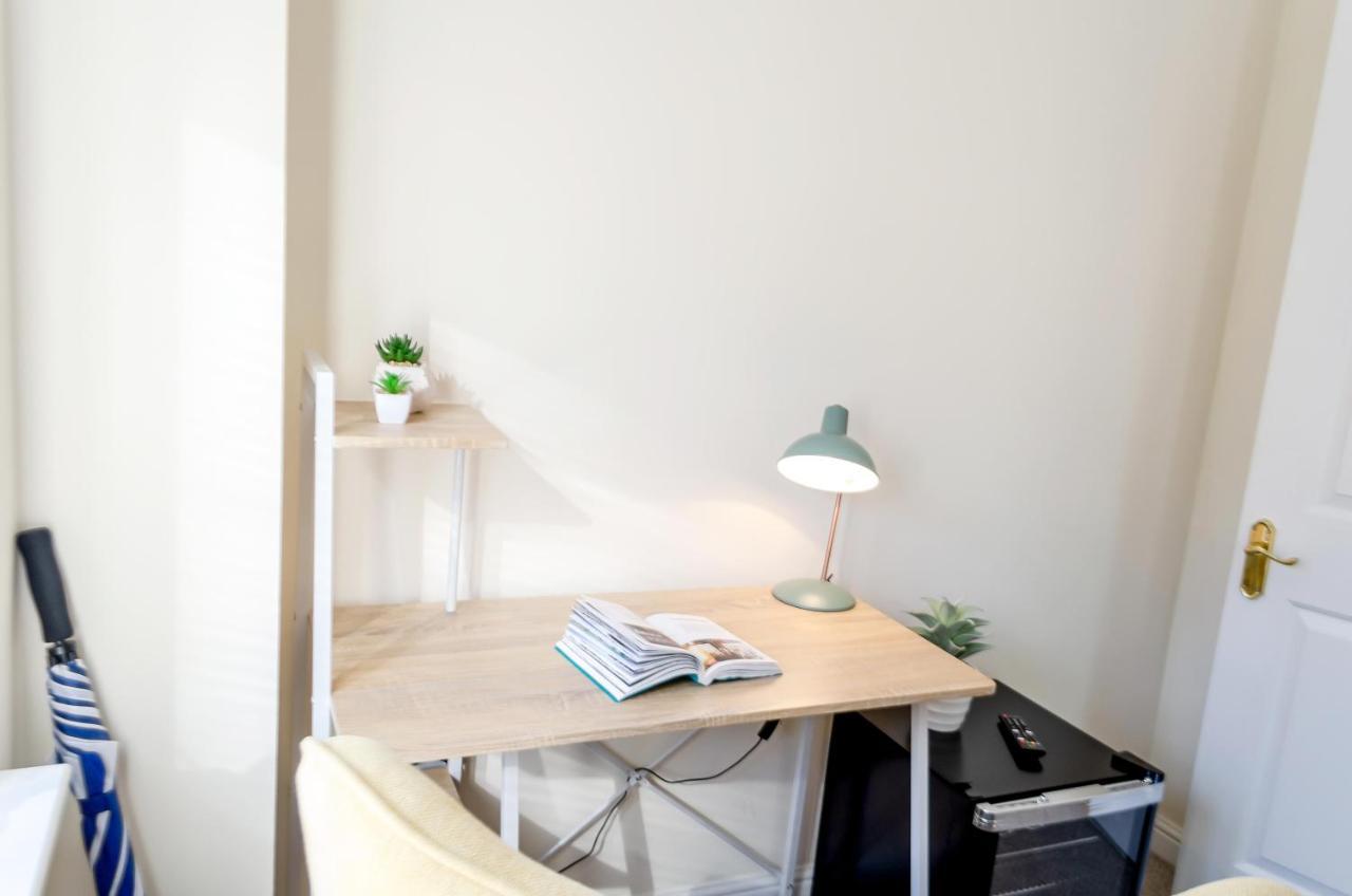 فيلا 4Br Townhouse Wbalcony Free Parking Fast Wi-Fi نورويش المظهر الخارجي الصورة
